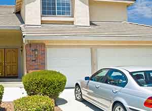 Garage Door in Hollywood